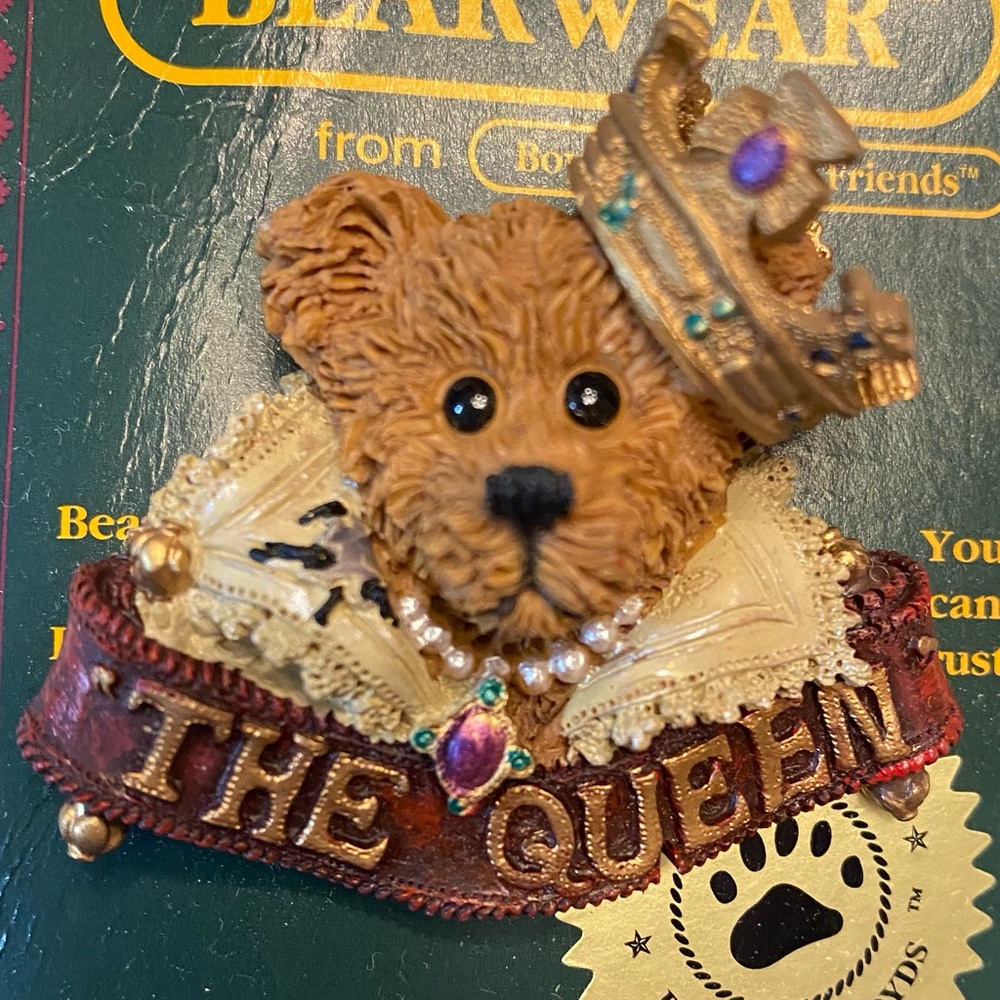 NWT Vintage Brooch, Boyds Bears Pin ”The Queen”